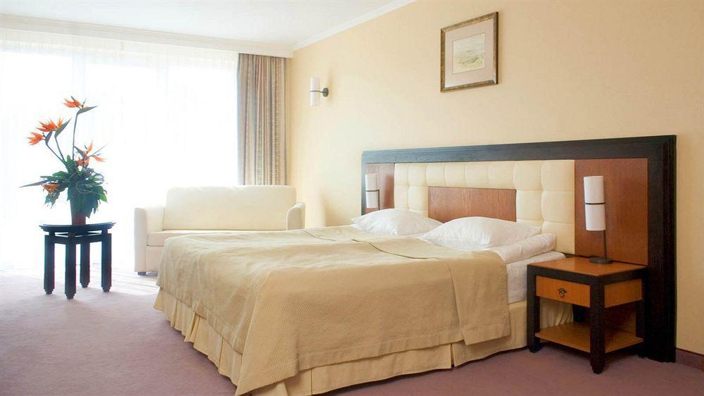 Leba Hotel & Spa Luaran gambar