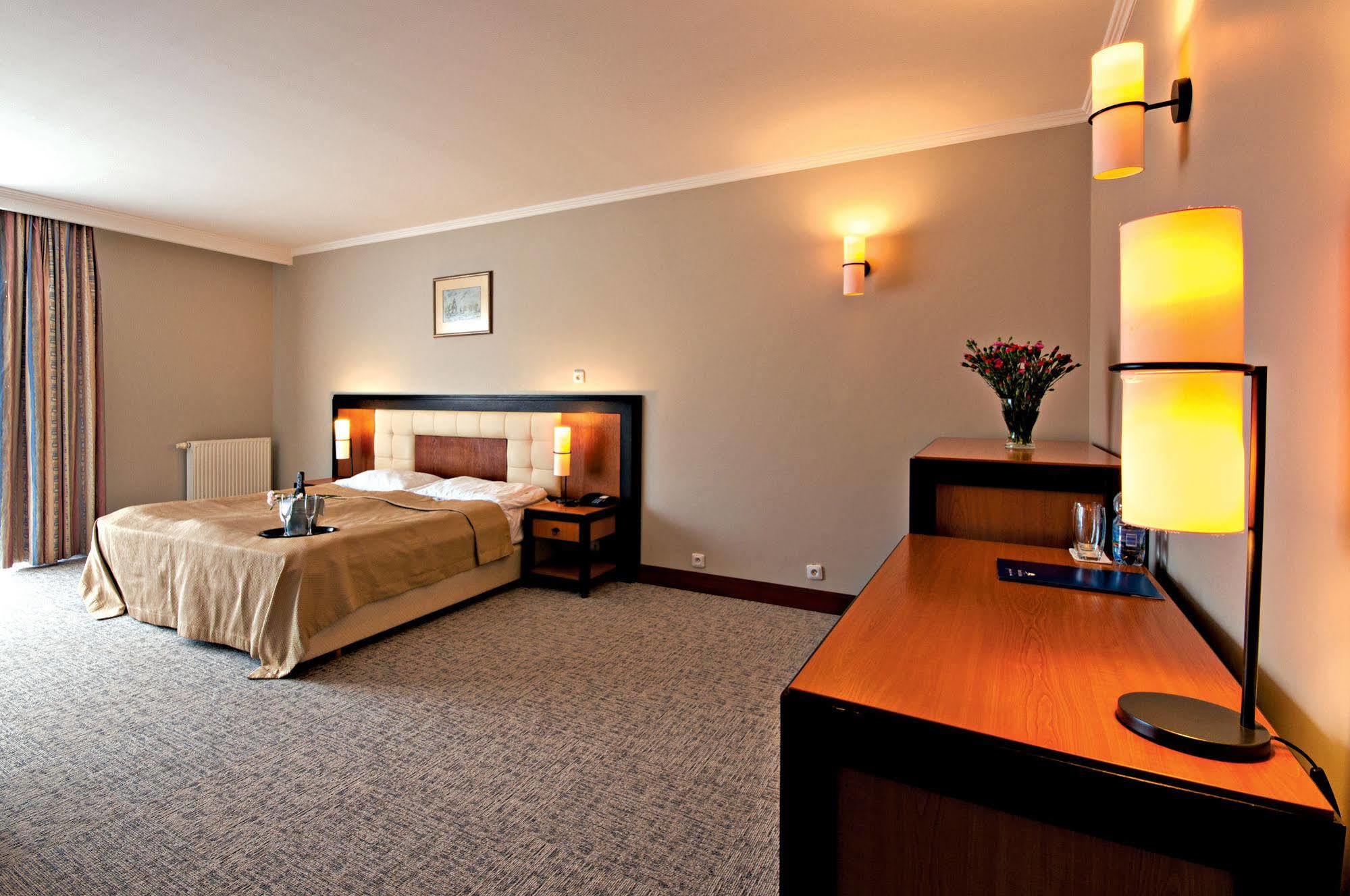 Leba Hotel & Spa Luaran gambar