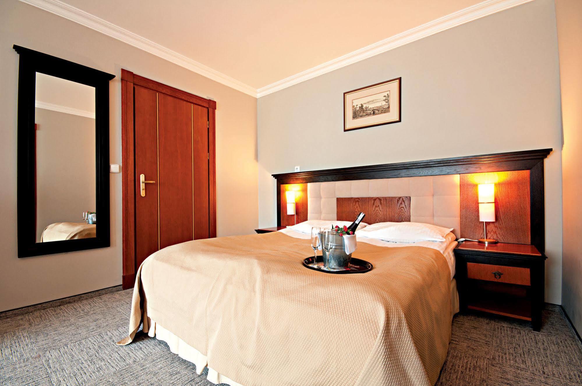 Leba Hotel & Spa Luaran gambar