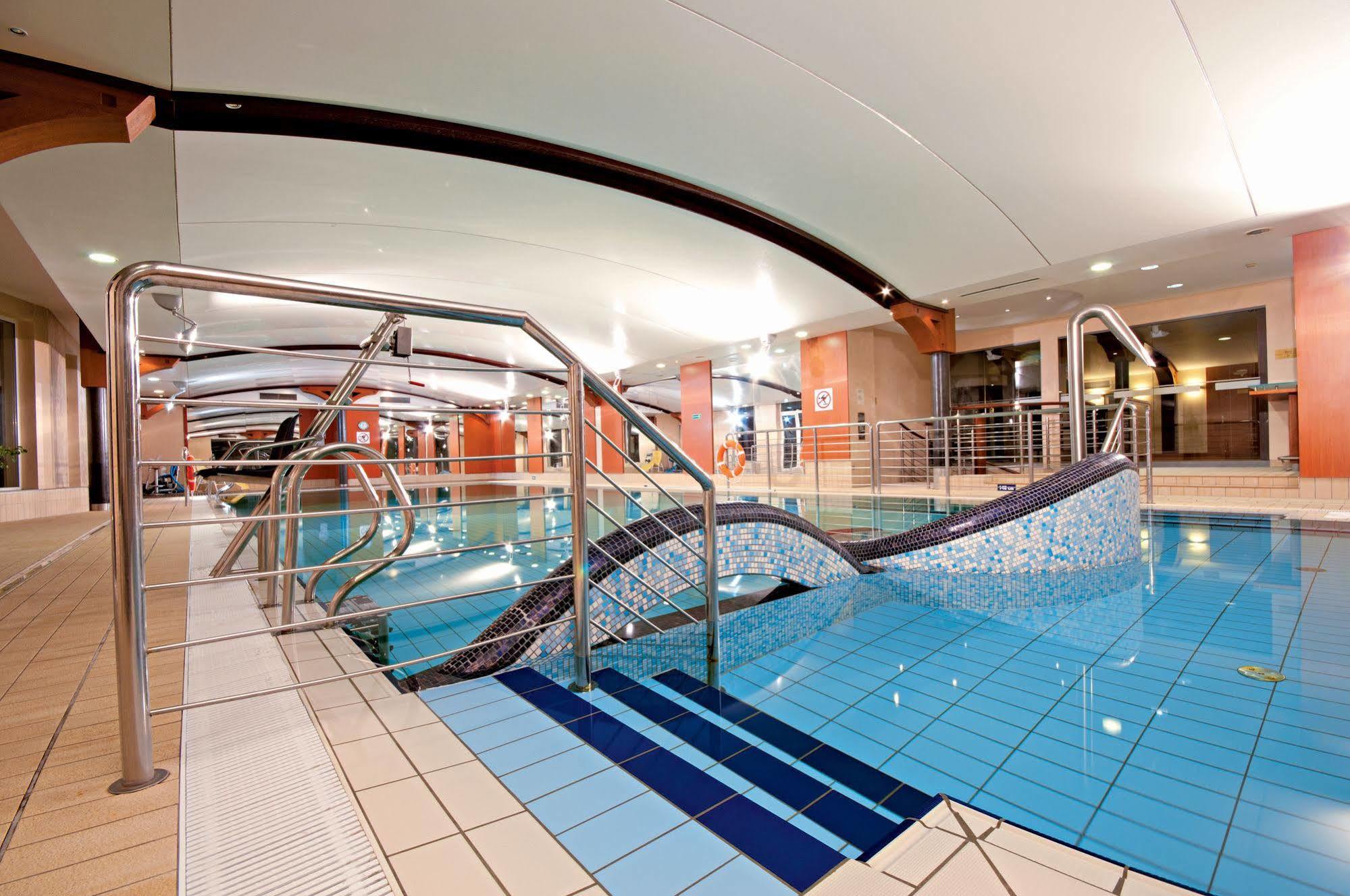 Leba Hotel & Spa Luaran gambar