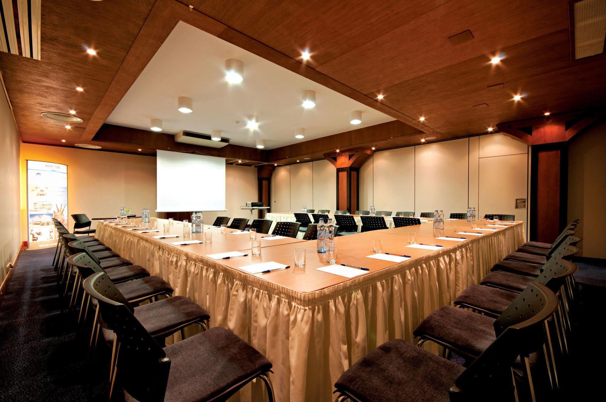 Leba Hotel & Spa Luaran gambar