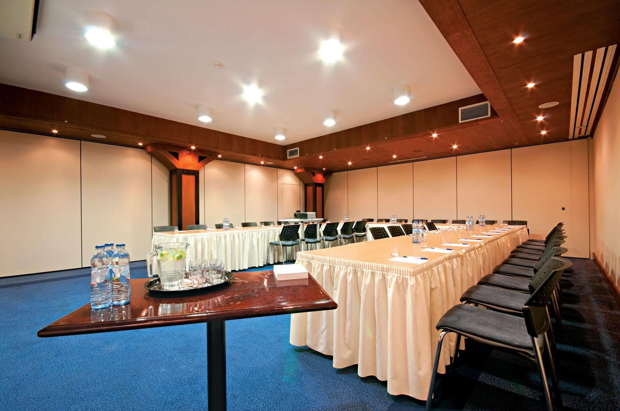 Leba Hotel & Spa Luaran gambar